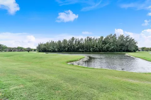800 SW 125th Way #102O, Pembroke Pines, FL 33027