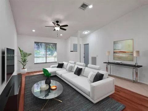 1045 NW 87th Ave, Coral Springs, FL 33071