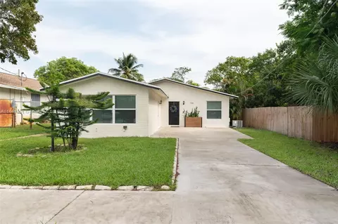 155 SW 5th St, Deerfield Beach, FL 33441