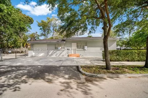 2451 NW 1st St, Miami, FL 33125