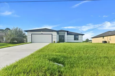3609 SW 7th St, Lehigh Acres, FL 33976