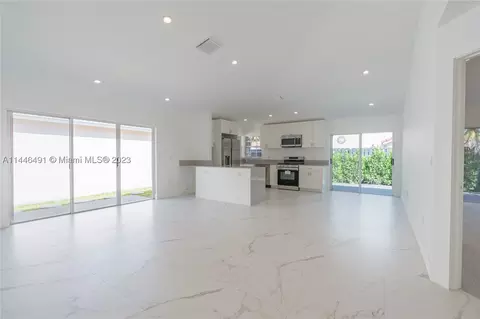 13417 NW 5th Ct, Plantation, FL 33325