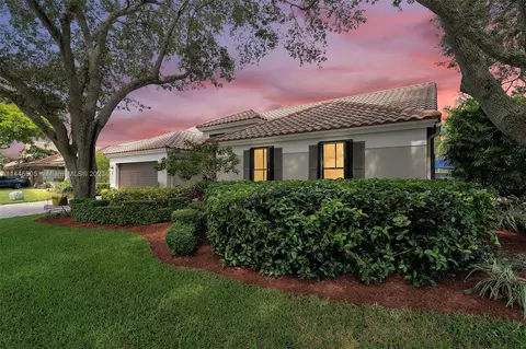 9603 Ridgecrest Ct, Davie, FL 33328