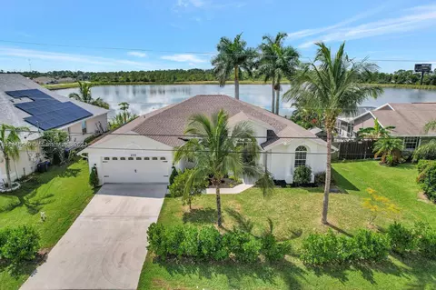2372 SW Santana Ave, Port Saint Lucie, FL 34953