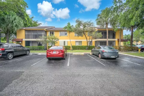 3047 N Oakland Forest Dr #201, Oakland Park, FL 33309