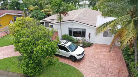 18680 Belview Dr, Cutler Bay, FL 33157