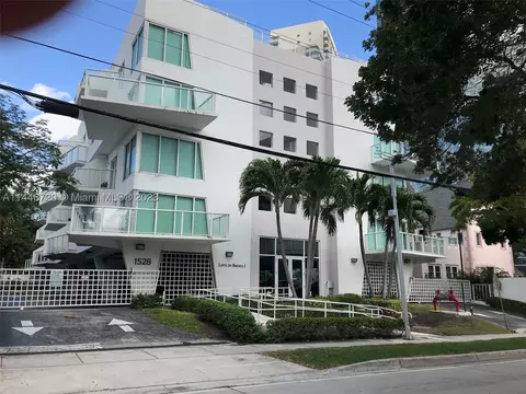 1528 Brickell Ave #203, Miami, FL 33129