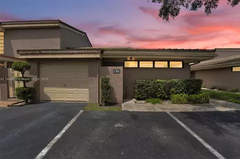 1701 Saint Andrews Rd #115, Hollywood, FL 33021