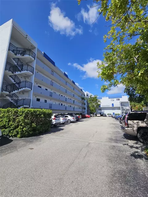 7501 NW 16th St #3308, Plantation, FL 33313