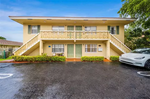 4360 Riverside Dr, Coral Springs, FL 33065