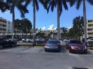 10000 NW 80th Ct #2438, Hialeah Gardens, FL 33016