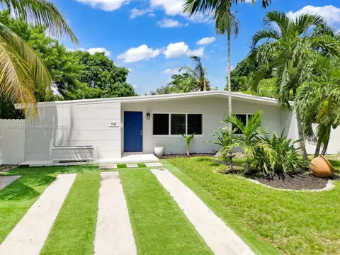 1045 NW 131st St, North Miami, FL 33168