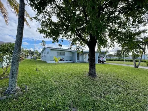 3344 Wilson St, Hollywood, FL 33021