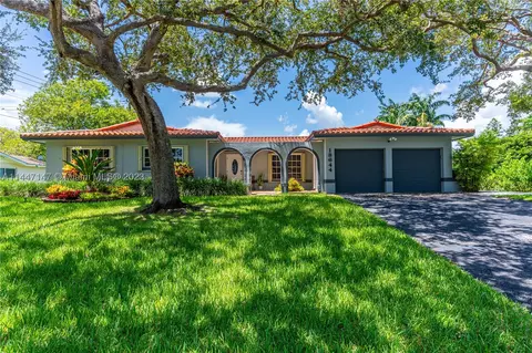 18644 SW 89th Ct, Cutler Bay, FL 33157