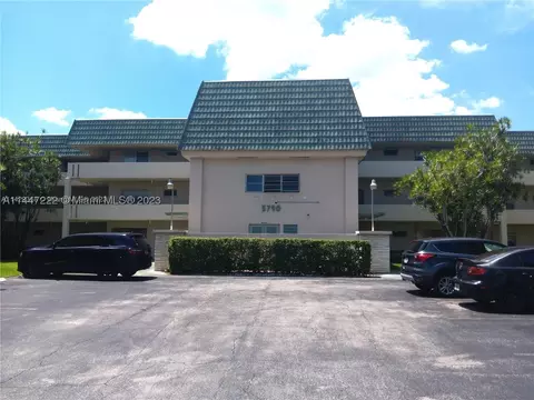 5790 Stirling Rd #205, Hollywood, FL 33021