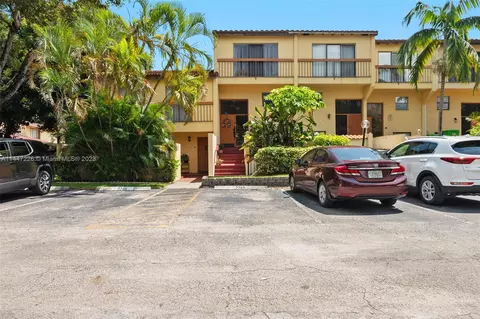 7765 Grande St, Sunrise, FL 33351