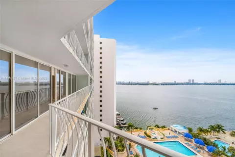 7601 E Treasure Dr #1824, North Bay Village, FL 33141