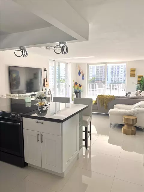 4000 NE 169th St #600, North Miami Beach, FL 33160