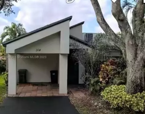314 Fairway Cir #69, Weston, FL 33326