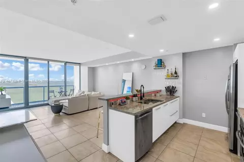 601 NE 36th St #2411, Miami, FL 33137