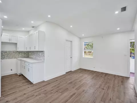 2300 NW 6th Ct, Fort Lauderdale, FL 33311