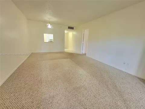 6150 NW 62nd St #107, Tamarac, FL 33319