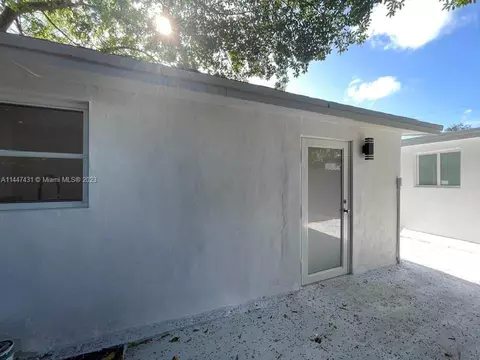 1071 NW 26 St, Miami, FL 33127 photo 18