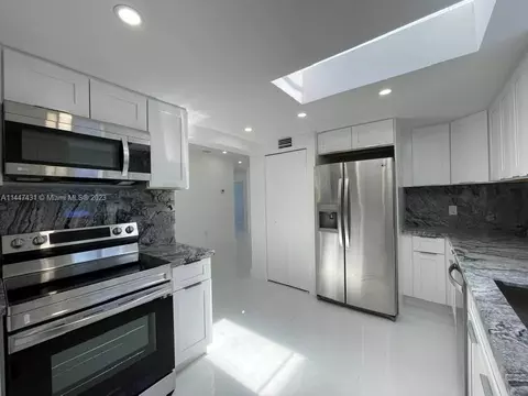 1071 NW 26 St, Miami, FL 33127 photo 7