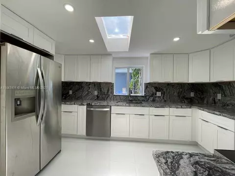 1071 NW 26 St, Miami, FL 33127 photo 5