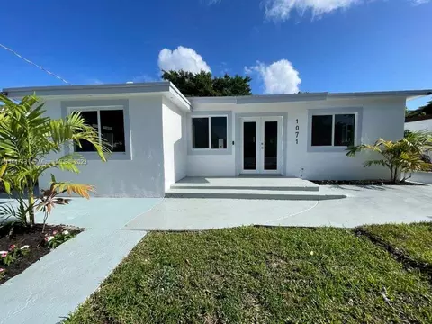 1071 NW 26 St, Miami, FL 33127 photo 2