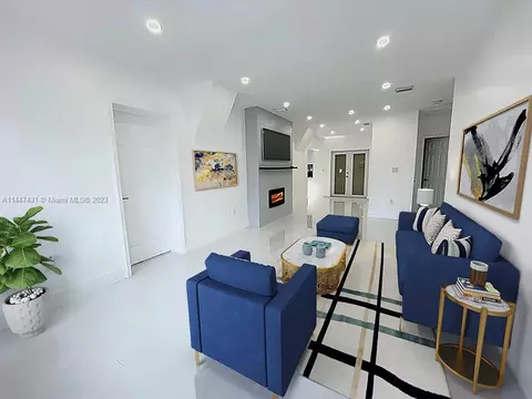 1071 NW 26 St, Miami, FL 33127 photo 4