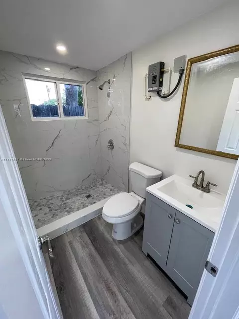 1071 NW 26 St, Miami, FL 33127 photo 15