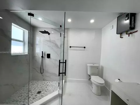 1071 NW 26 St, Miami, FL 33127 photo 10