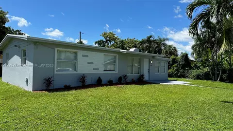 5500 SW 37th Ct, Davie, FL 33314