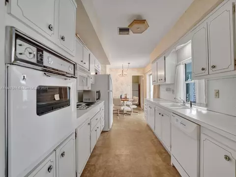 5525 Jackson St, Hollywood, FL 33021 photo 24