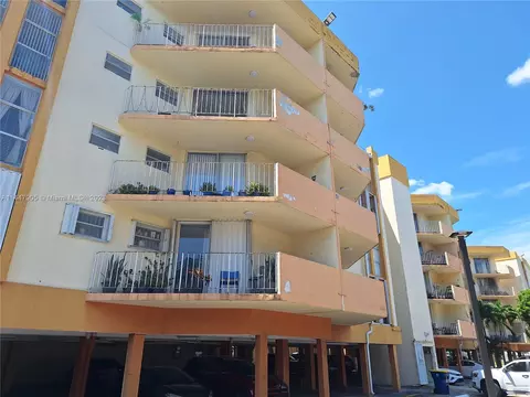 1750 W 46th St #428, Hialeah, FL 33012