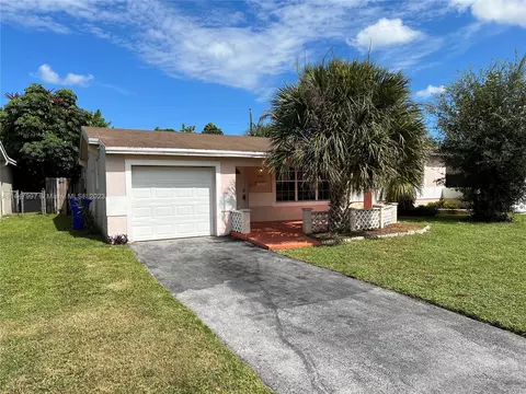2931 Utopia Dr, Miramar, FL 33023