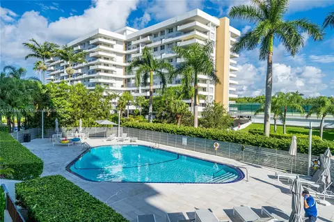 199 Ocean Lane Dr #212, Key Biscayne, FL 33149