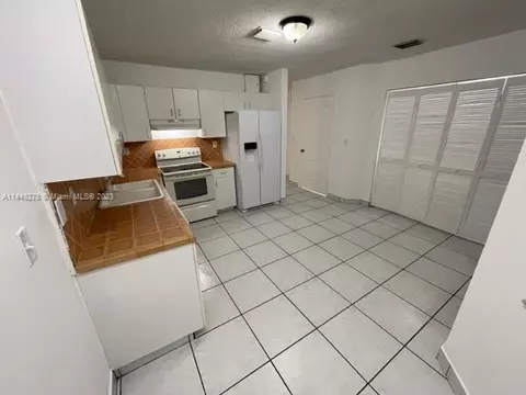6985 NW 173rd Dr #1803, Hialeah, FL 33015
