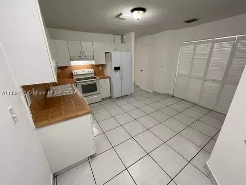 6985 NW 173rd Dr #1803, Hialeah, FL 33015