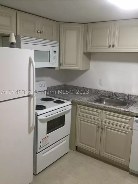 9365 Fontainebleau Blvd #E111, Miami, FL 33172