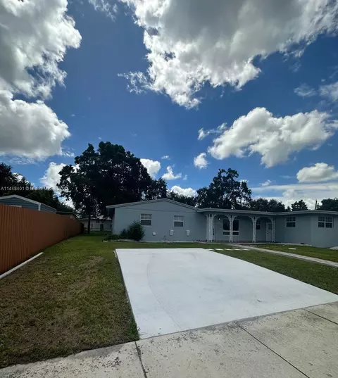 4330 NW 178th Dr, Miami Gardens, FL 33055