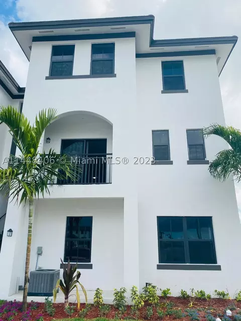 15520 SW 136th St #106, Miami, FL 33196