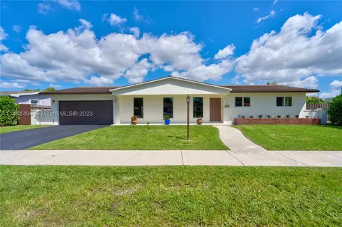 14211 SW 83rd St, Miami, FL 33183