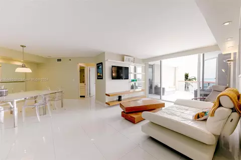 6767 Collins Ave #508, Miami Beach, FL 33141