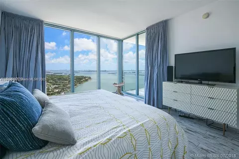 601 NE 36th St #3107, Miami, FL 33137