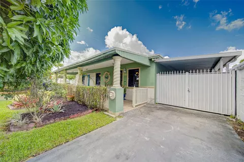 720 E 8th Ln, Hialeah, FL 33010