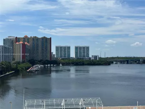 250 174th St #602, Sunny Isles Beach, FL 33160