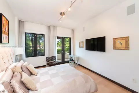 2401 Anderson Rd #3, Coral Gables, FL 33134 photo 15
