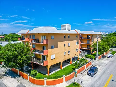 2921 SW 10th St #34, Miami, FL 33135